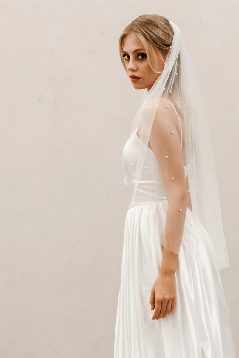 Heirloom Bridal Company - V015 - Pearl Veil